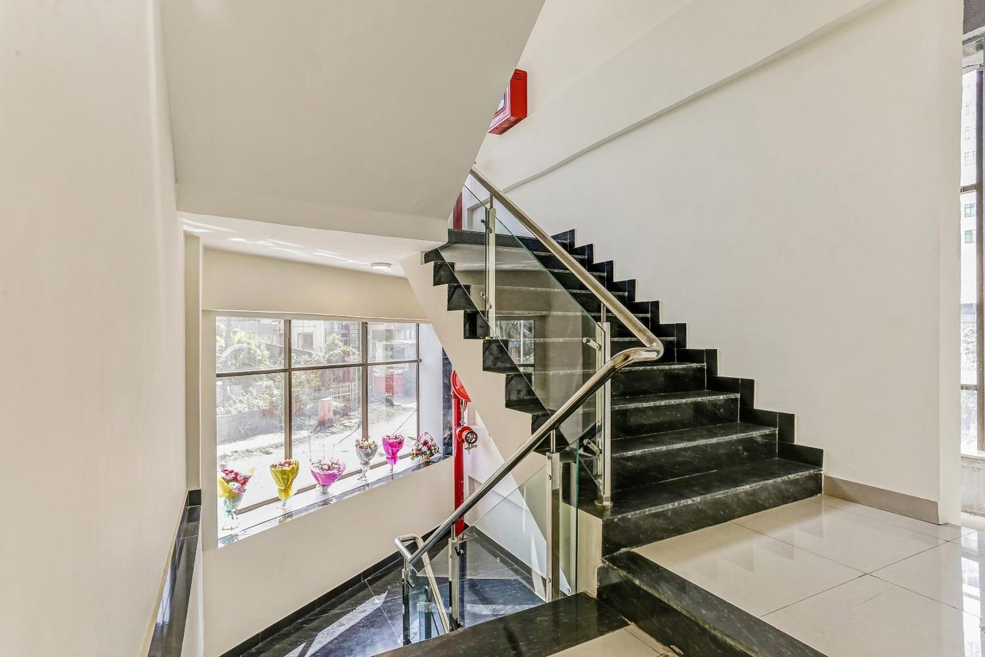 Super Capital O Geeta Palace Navi Mumbai Exterior photo