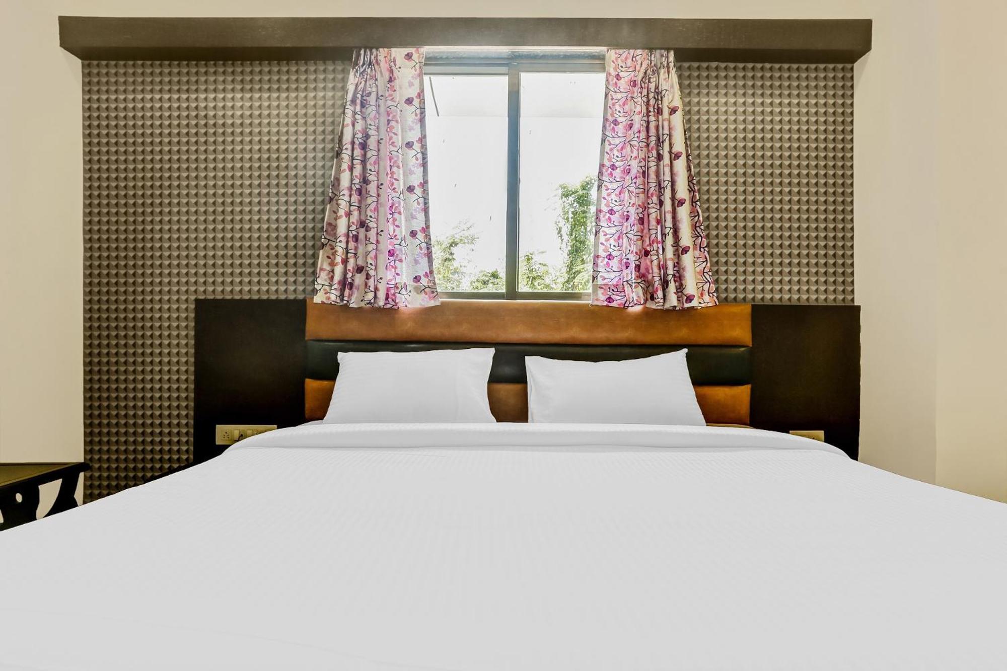 Super Capital O Geeta Palace Navi Mumbai Exterior photo